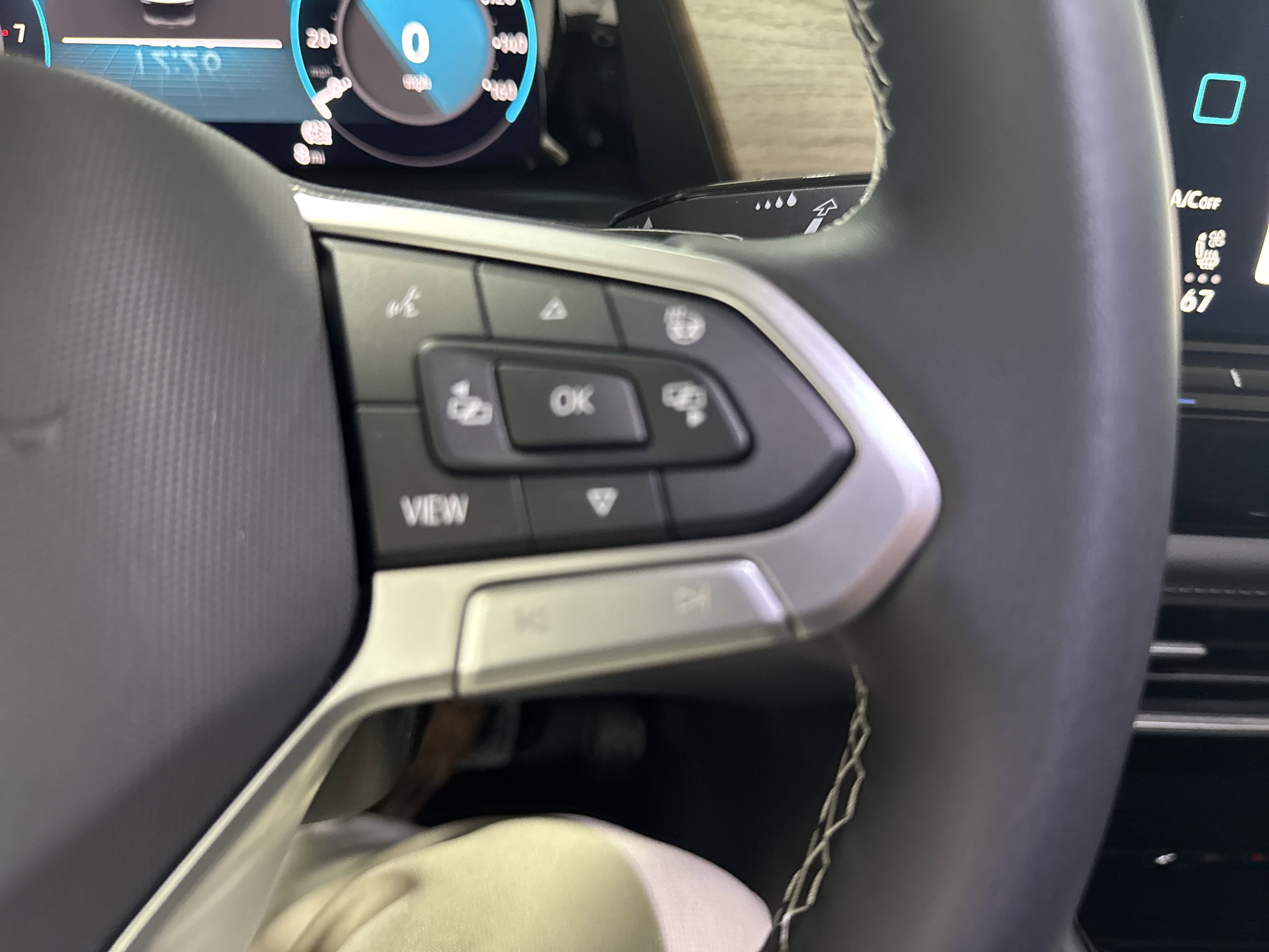 New 2025 Volkswagen Atlas SE AWD/4WD image 18