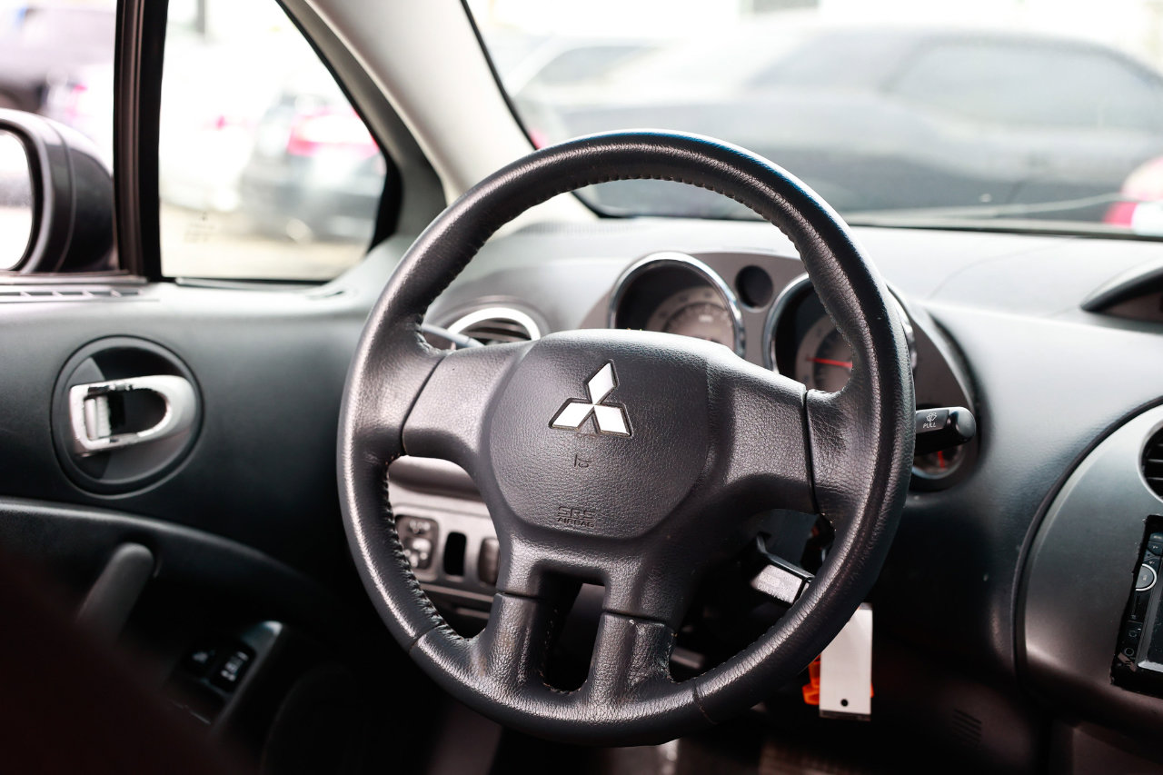 Used 2009 Mitsubishi Eclipse GS image 24