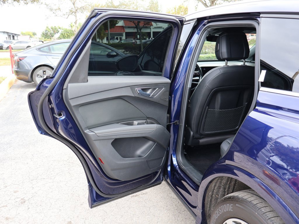 Used 2023 Audi Q4 e-tron Premium Plus w/ Premium Plus image 28
