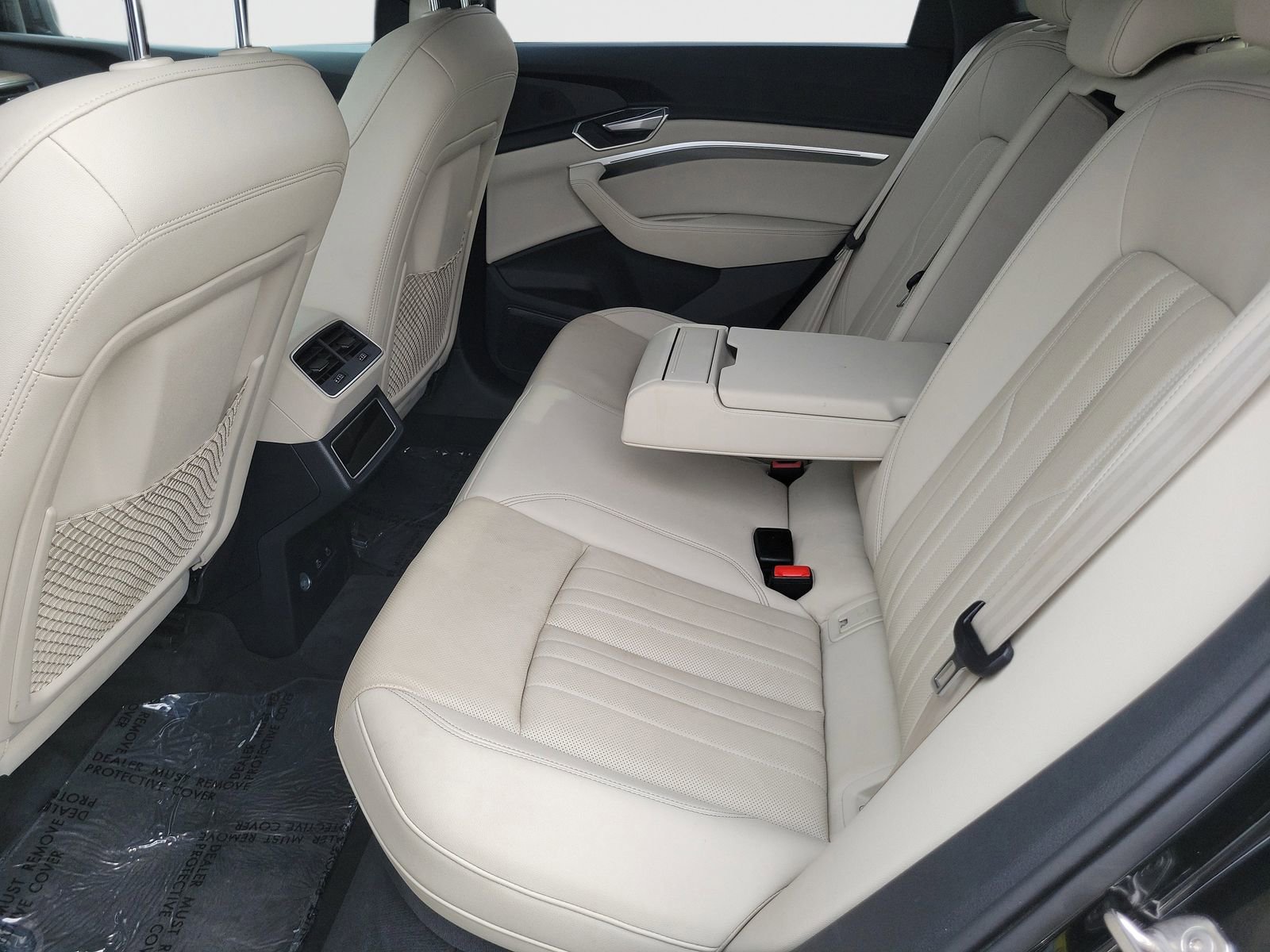 Used 2024 Audi Q8 e-tron Premium Plus w/ Premium Plus Package image 15