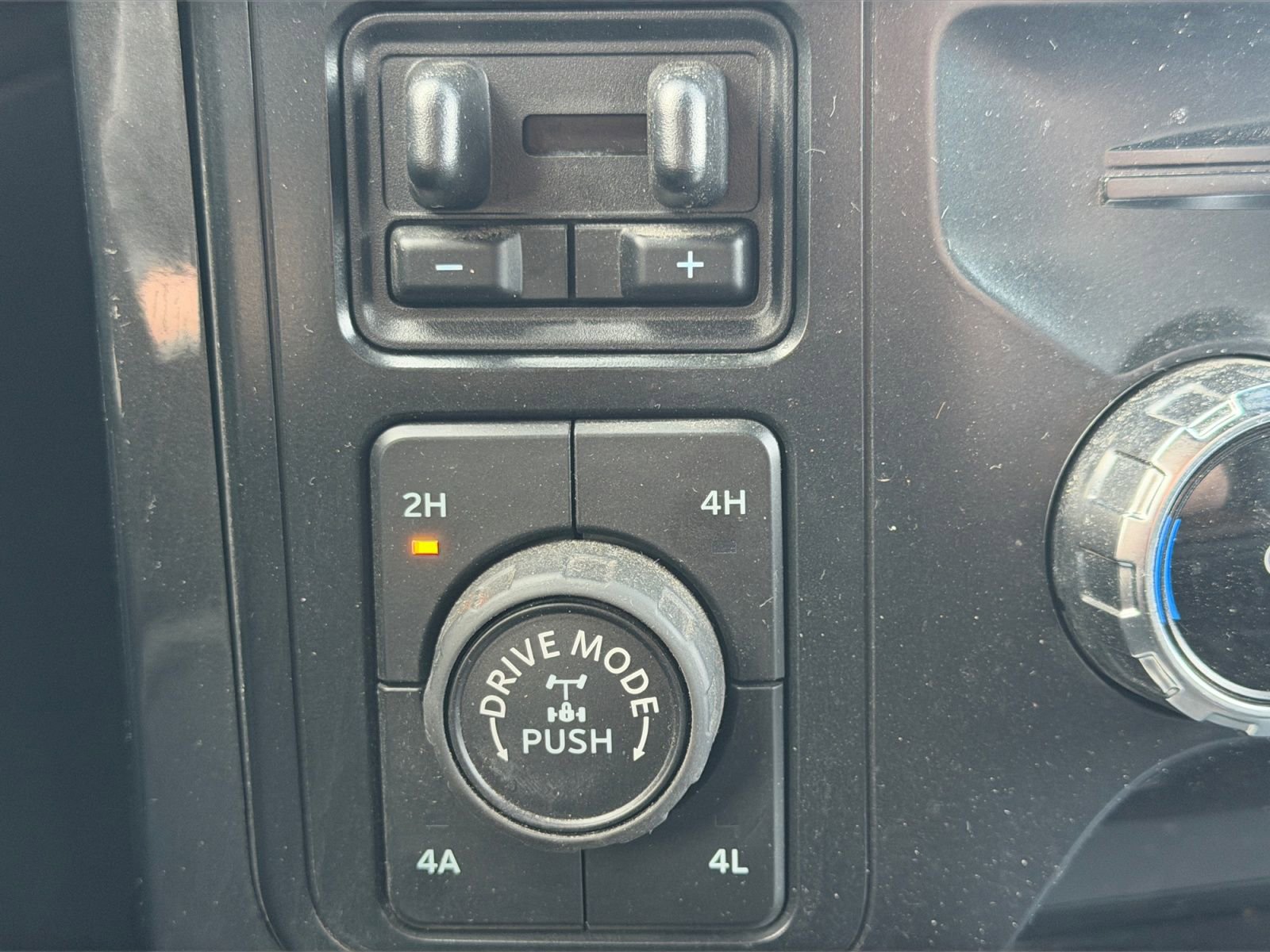 Used 2022 Ford F150 Lariat w/ Equipment Group 502A High image 26