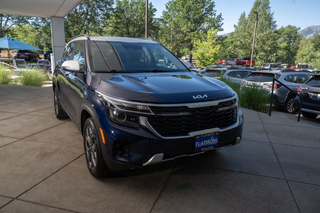 Used 2024 Kia Seltos S AWD/4WD image 2