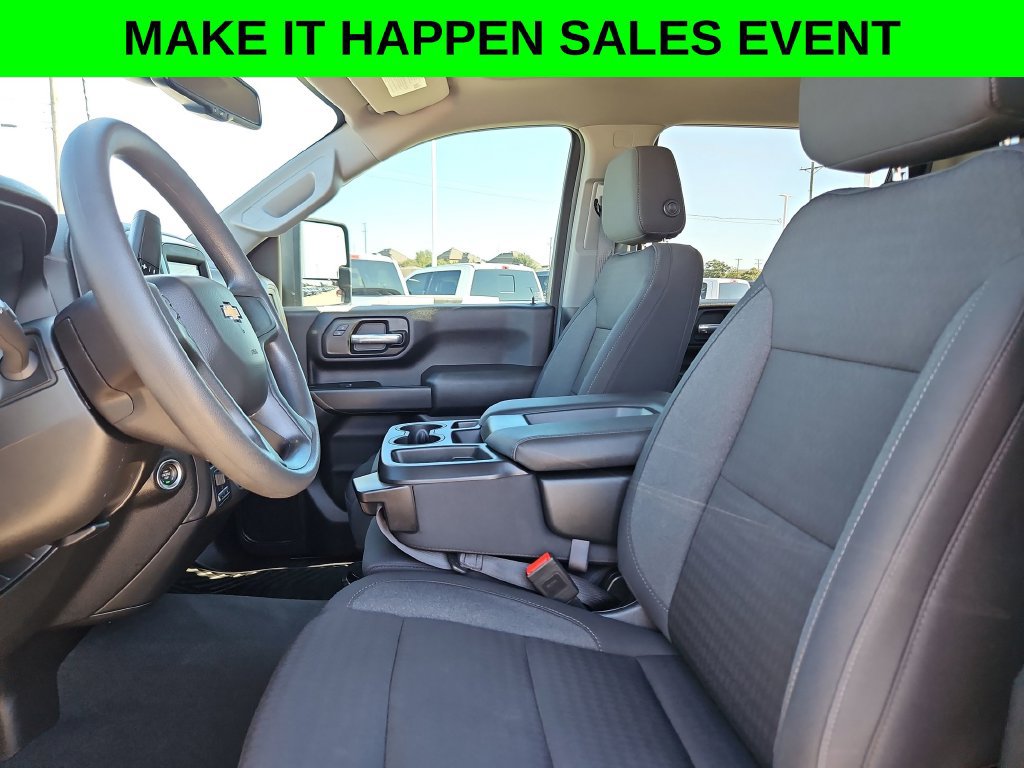 Used 2025 Chevrolet Silverado 2500 Custom w/ Custom Value Package AWD/4WD image 9