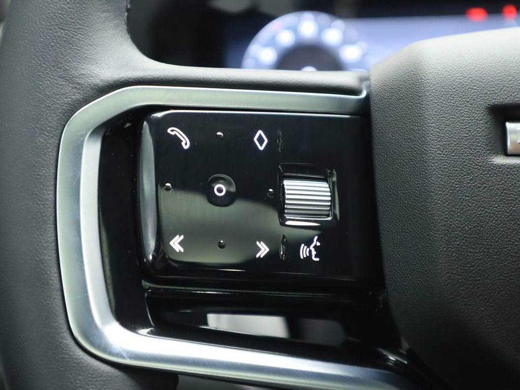 Certified 2023 Land Rover Range Rover Evoque R-Dynamic SE image 11