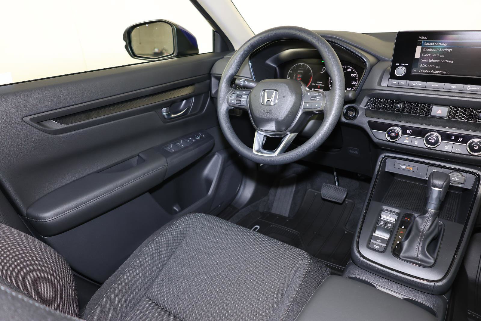 Used 2025 Honda CR-V LX image 7