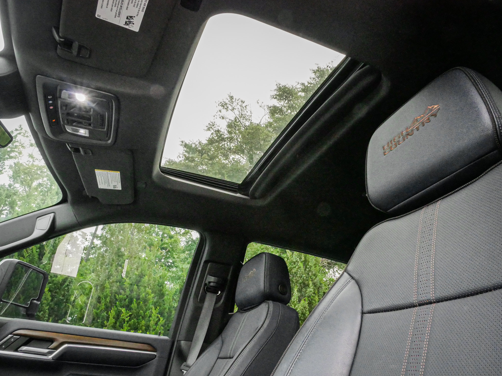 Used 2024 Chevrolet Silverado 3500 High Country w/ Technology Package AWD/4WD image 28
