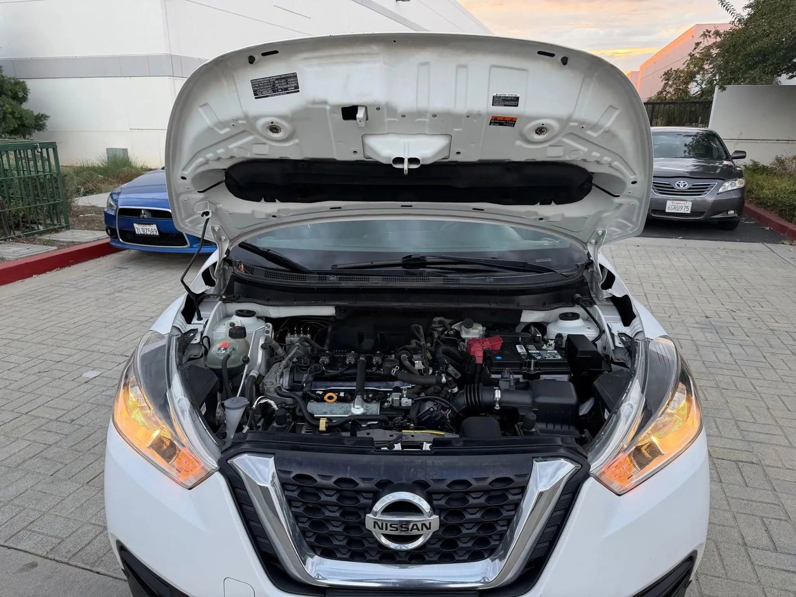 Used 2020 Nissan Kicks S image 11