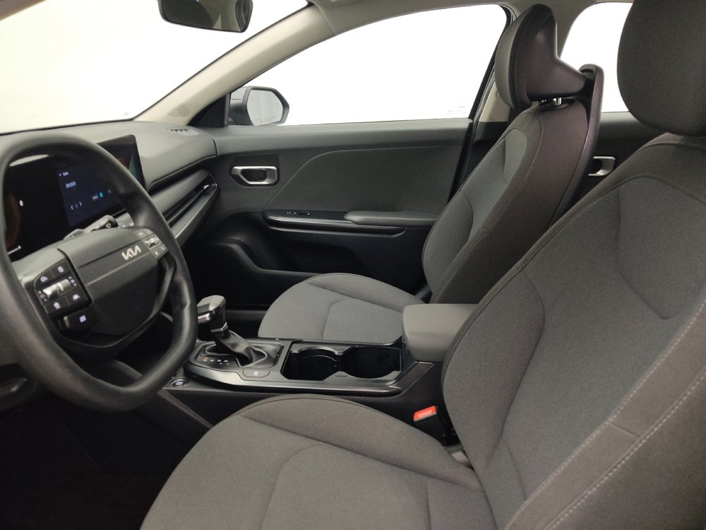 Used 2025 Kia K4 FWD image 17
