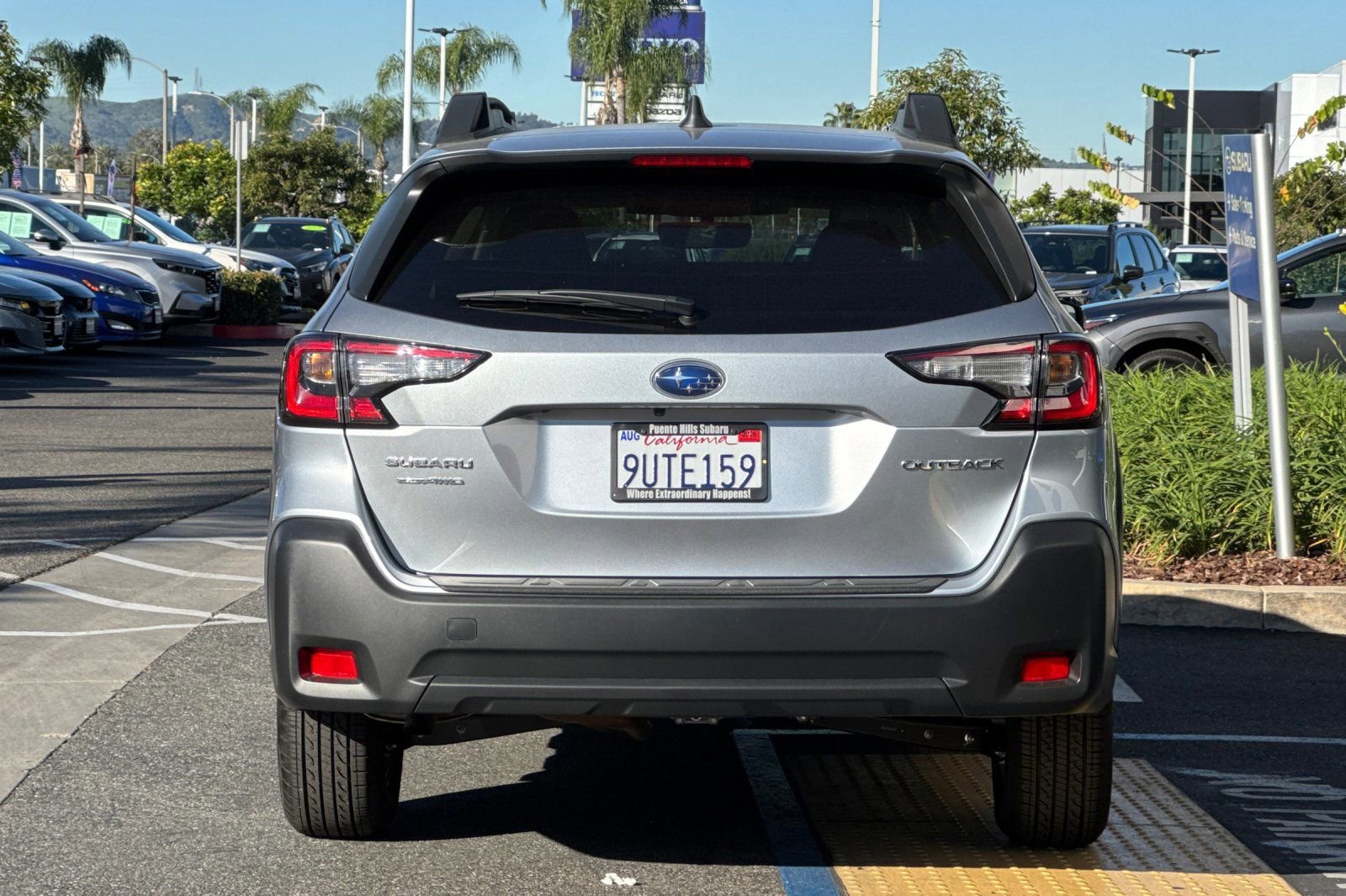 Certified 2025 Subaru Outback Premium image 5