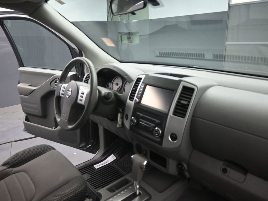 Used 2019 Nissan Frontier Desert Runner image 22