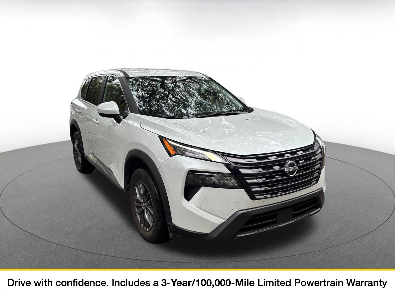 Used 2026 Nissan Rogue SV AWD/4WD image 1