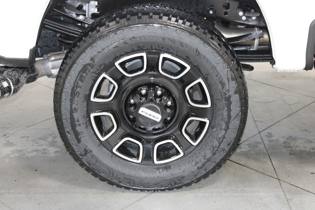 New 2026 Ford F250 Platinum image 18