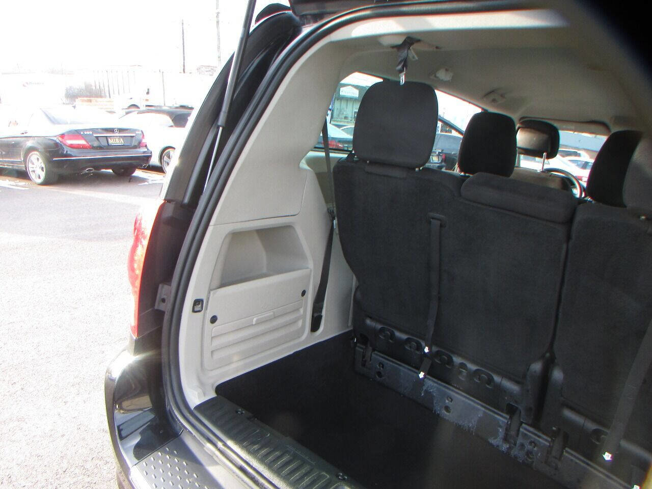 Used 2013 Dodge Grand Caravan American Value Package image 23