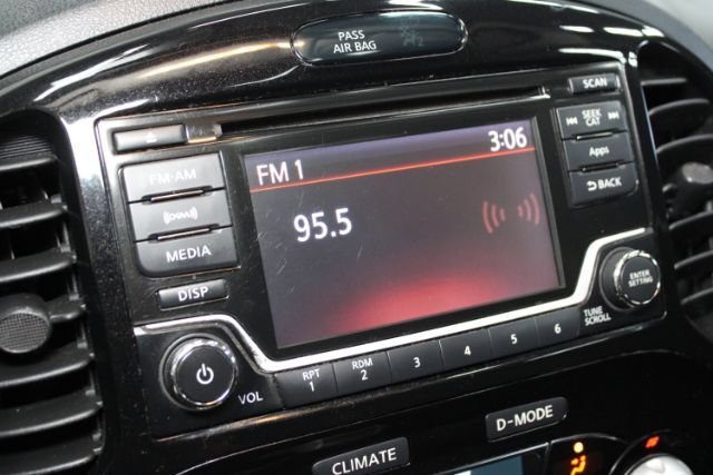 Used 2016 Nissan Juke SV w/ Cold Weather Package FWD image 16