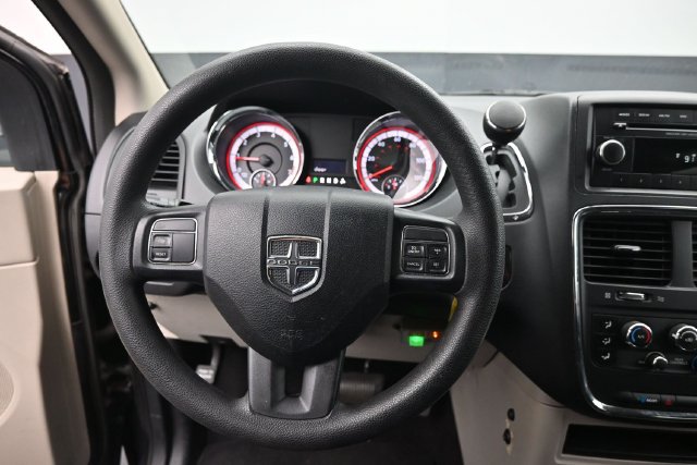 Used 2014 Dodge Grand Caravan SXT FWD image 15
