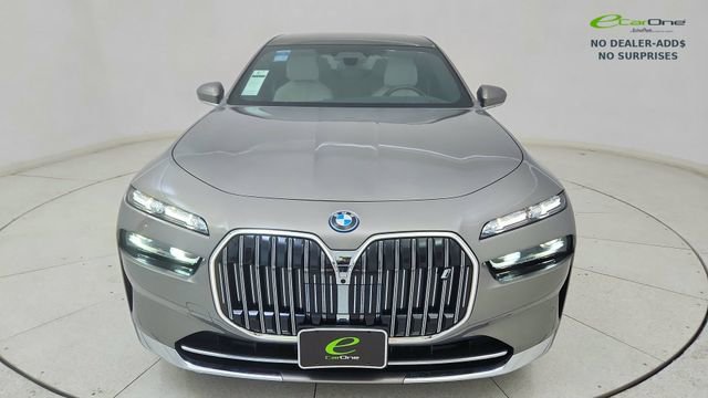 Used 2024 BMW i7 xDrive60 image 13