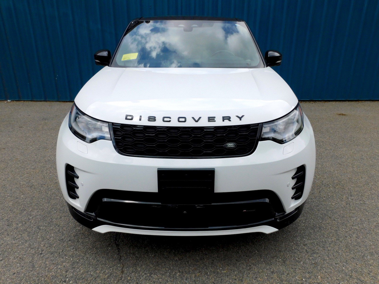 Used 2023 Land Rover Discovery S R-Dynamic AWD/4WD image 8