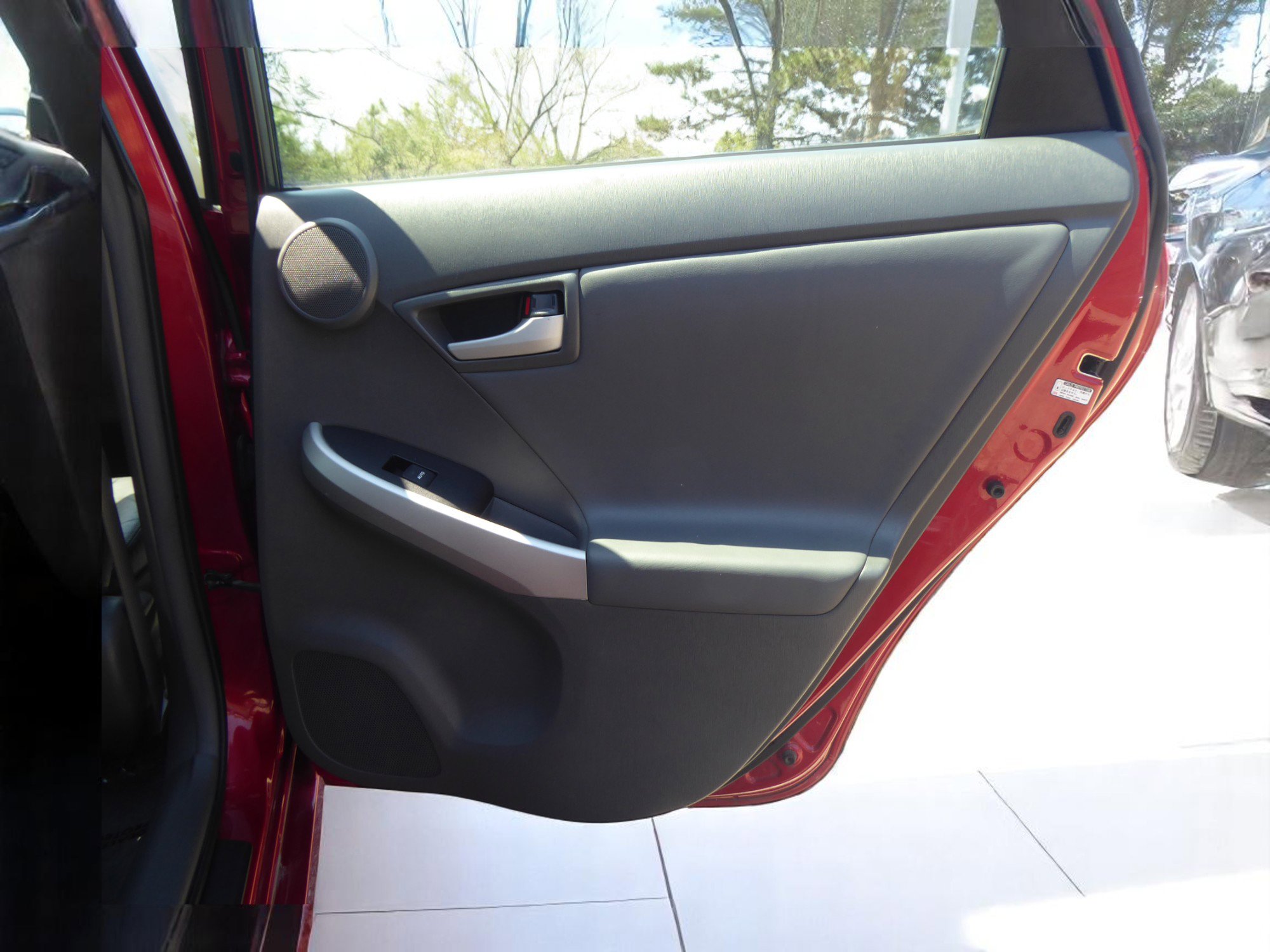 Used 2011 Toyota Prius Five image 19