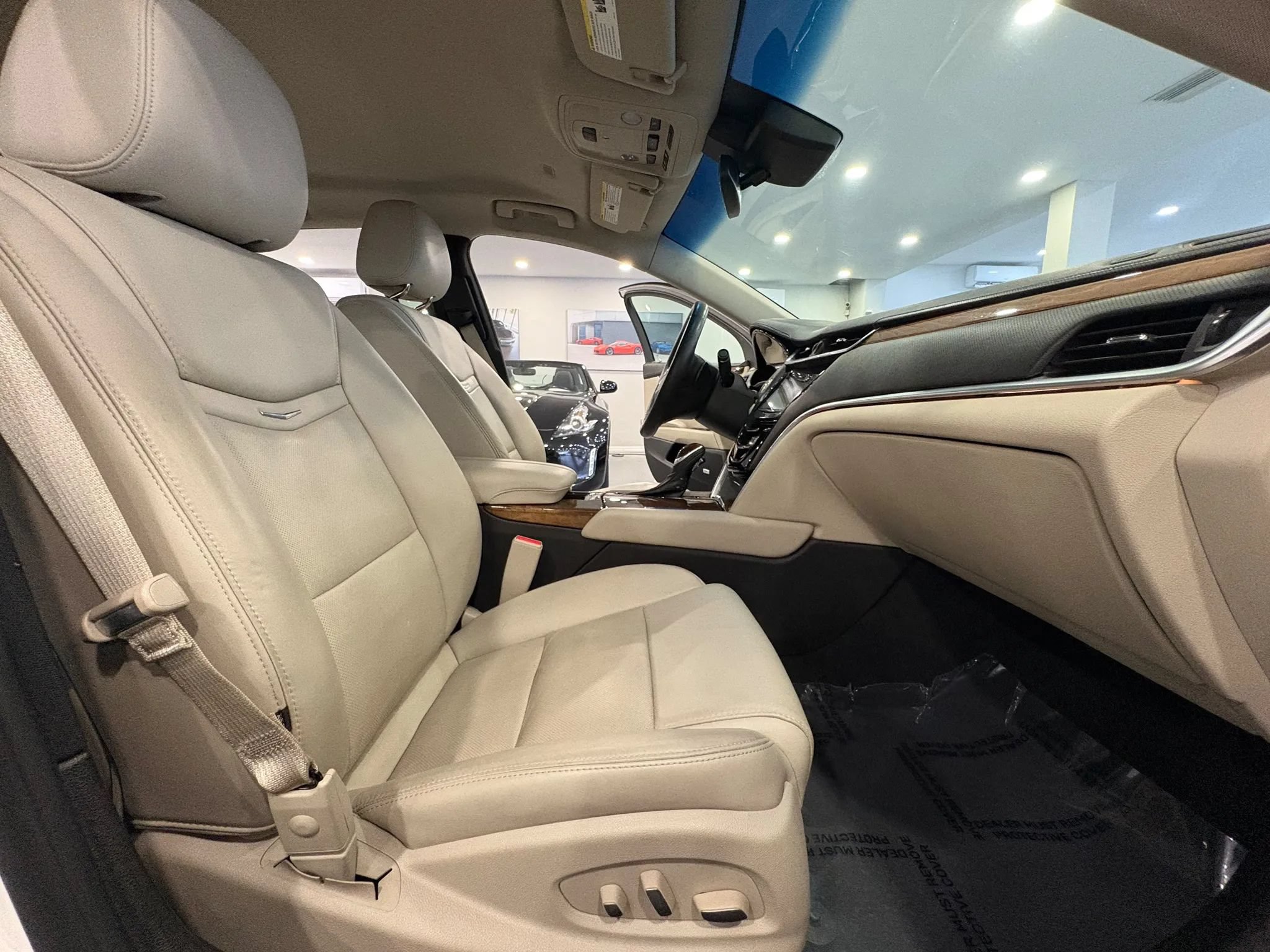Used 2018 Cadillac XTS Luxury w/ Driver Awareness Package FWD image 19