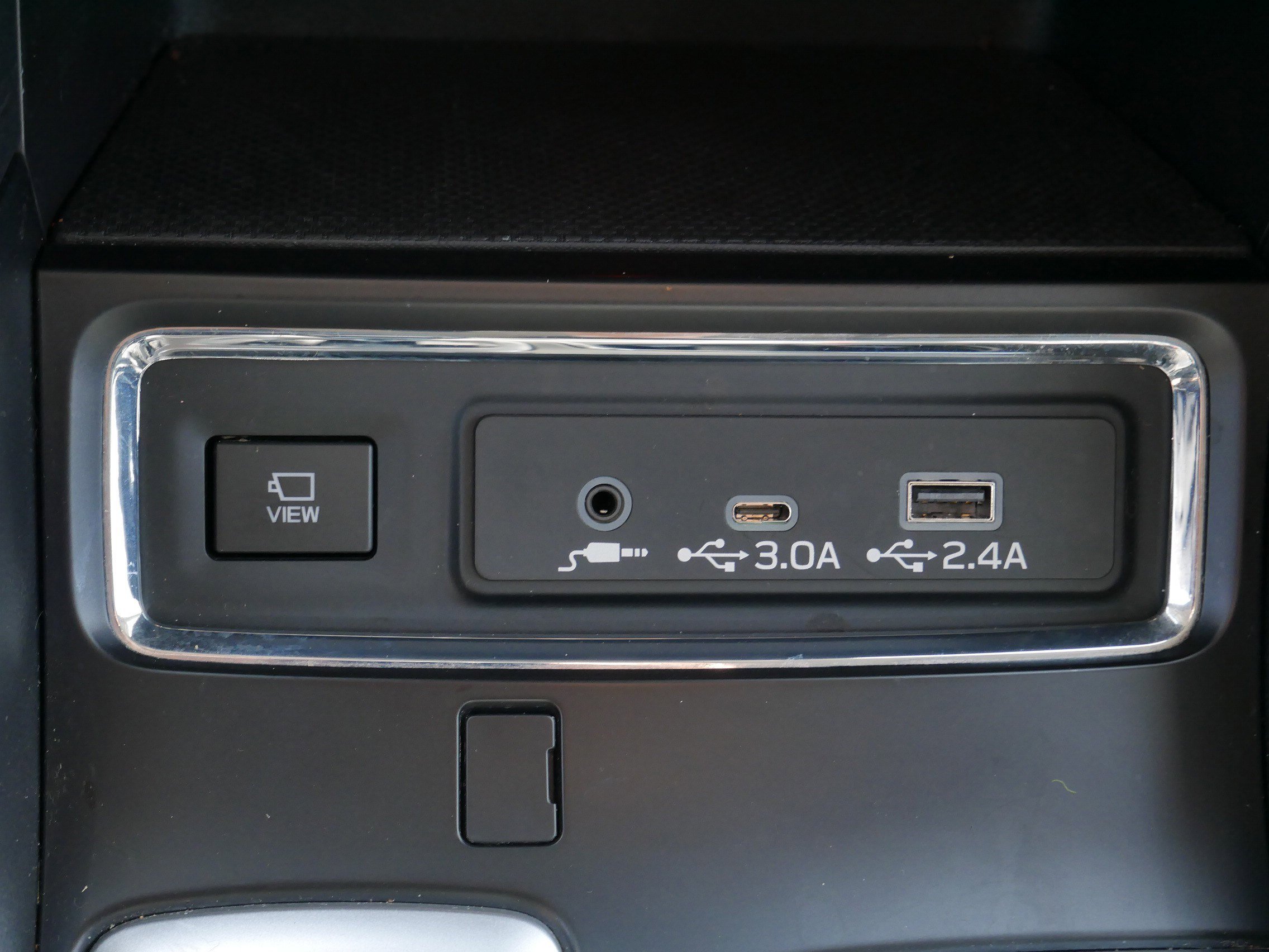 Used 2023 Subaru Ascent Limited w/ Technology Package image 32