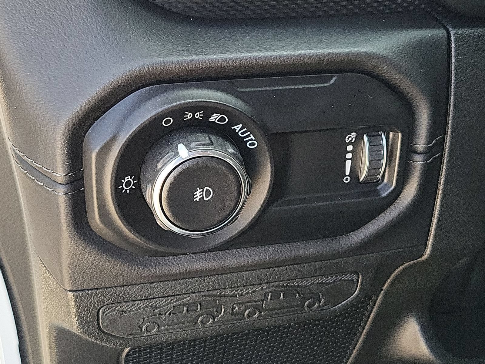 Used 2025 Jeep Wrangler Unlimited Rubicon AWD/4WD image 18