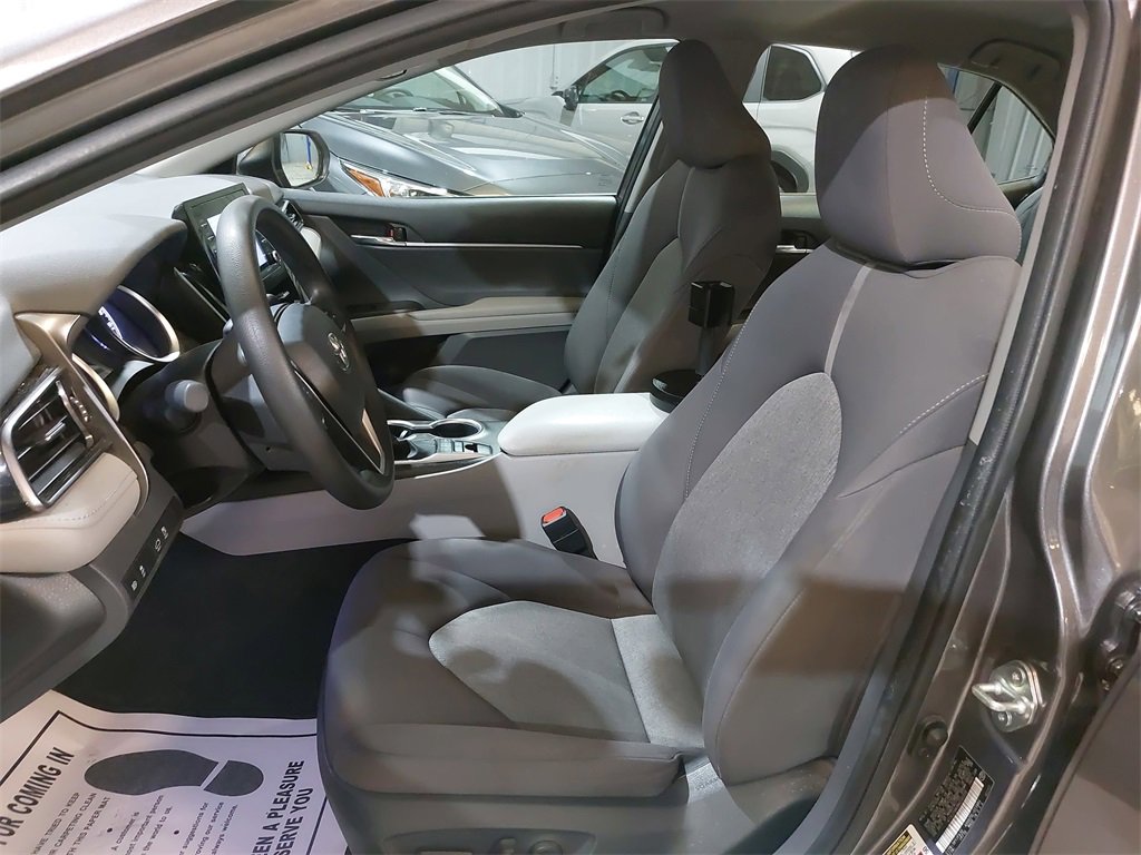 Used 2022 Toyota Camry LE image 14