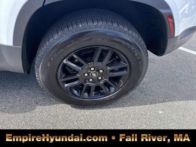 Used 2025 Land Rover Defender 110 S image 12