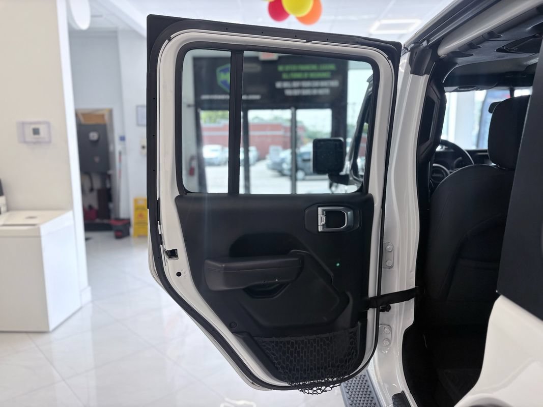Used 2018 Jeep Wrangler Unlimited Sport S AWD/4WD image 37