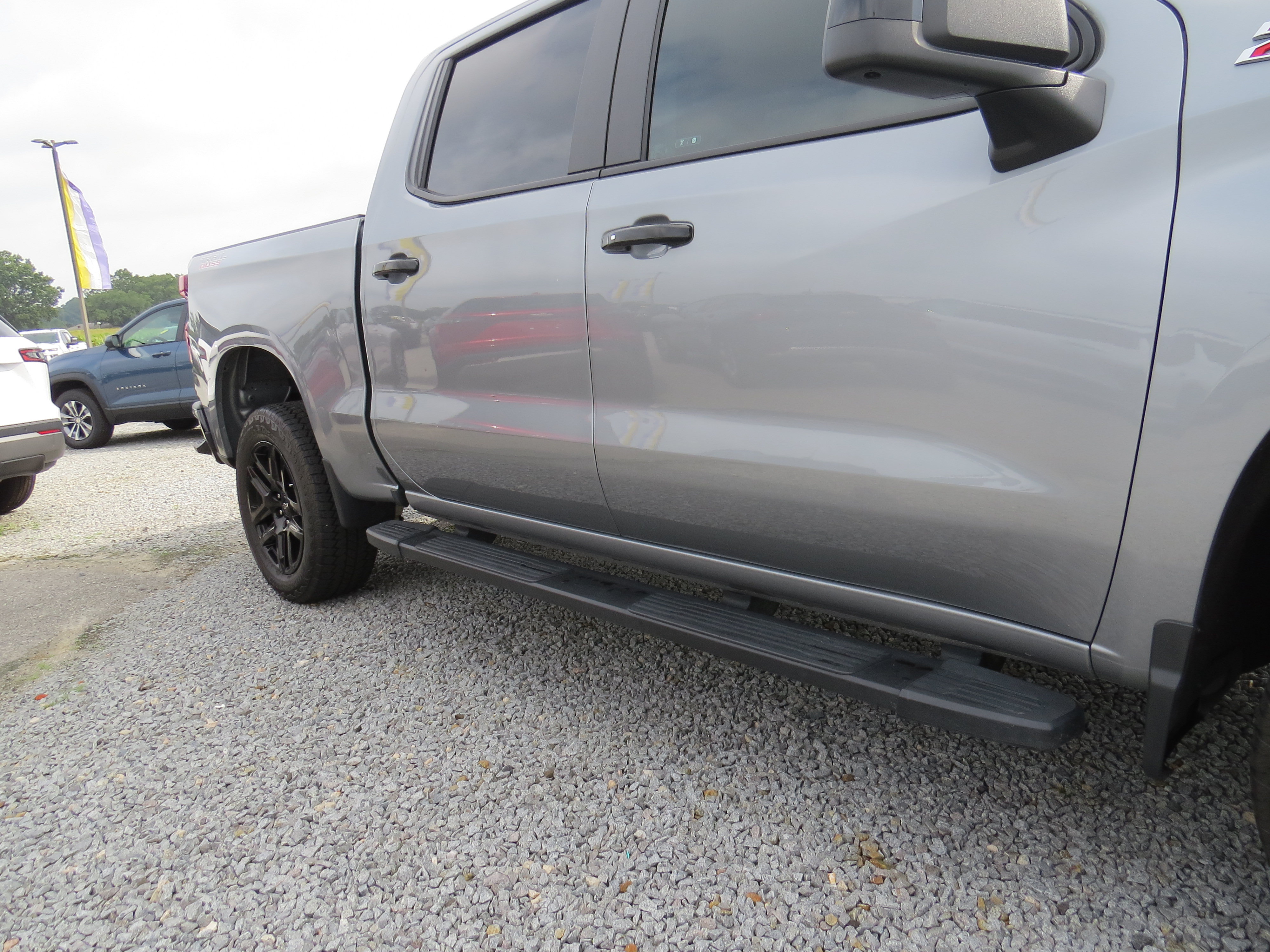 Used 2025 Chevrolet Silverado 1500 LT Trail Boss w/ Convenience Package II AWD/4WD image 12