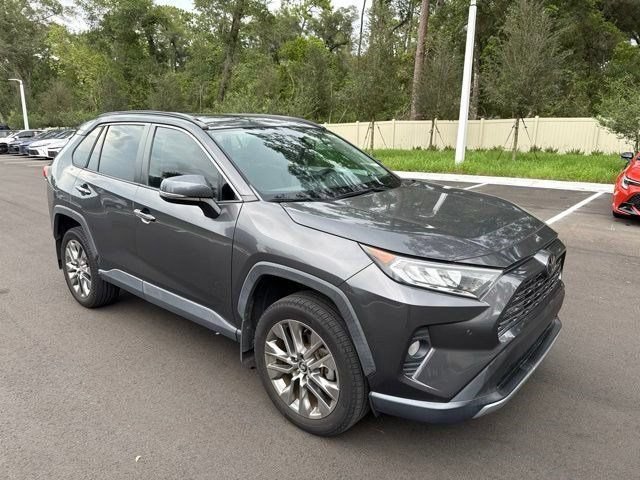 Certified 2020 Toyota RAV4 Limited FWD image 3