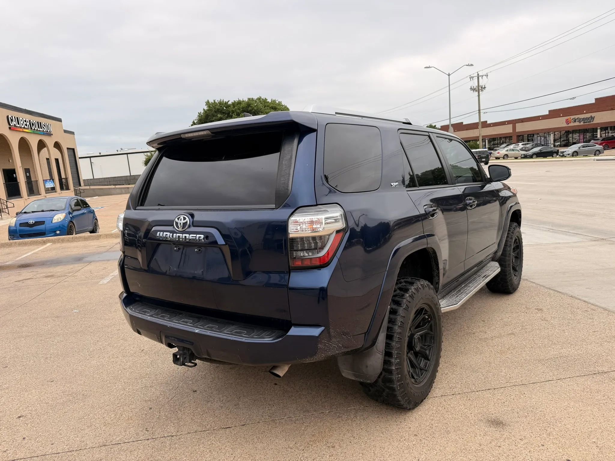Used 2018 Toyota 4Runner SR5 RWD image 4