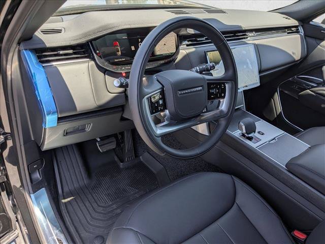 New 2026 Land Rover Range Rover Long Wheelbase SE AWD/4WD image 3