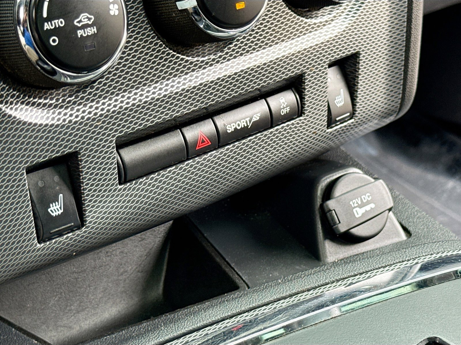 Used 2014 Dodge Challenger R/T w/ Sound Group II RWD image 9