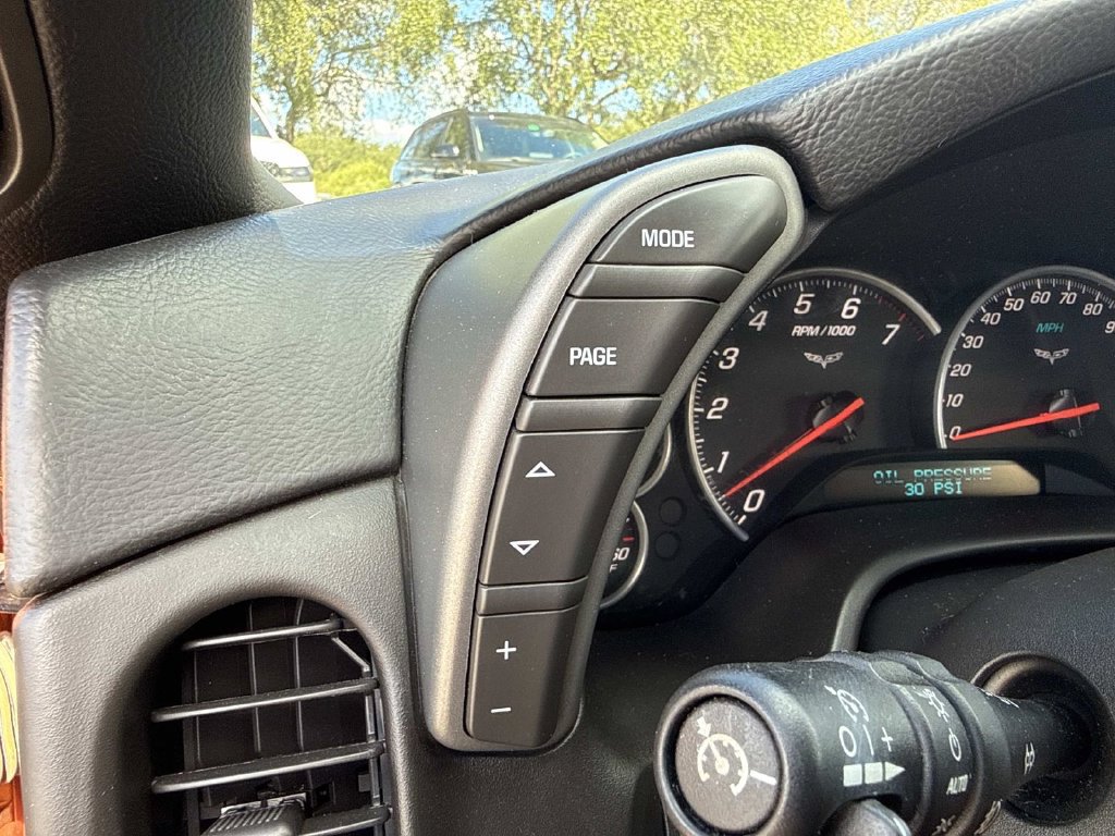 Used 2007 Chevrolet Corvette Convertible w/ Preferred Equipment Group RWD image 23