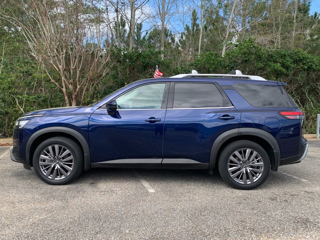 Used 2022 Nissan Pathfinder SL w/ SL Premium Package image 5
