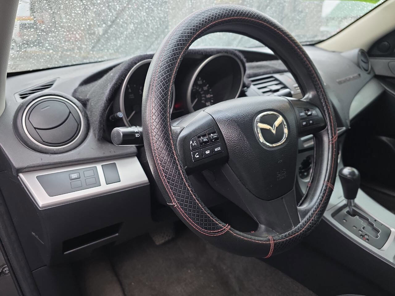 Used 2010 MAZDA MAZDA3 i Touring image 11