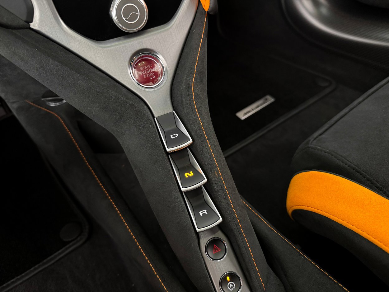 Used 2024 McLaren 750S image 22