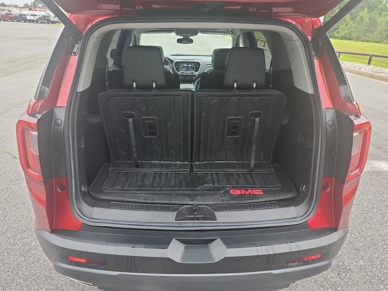 Used 2022 GMC Acadia AT4 w/ Technology Package AWD/4WD image 7