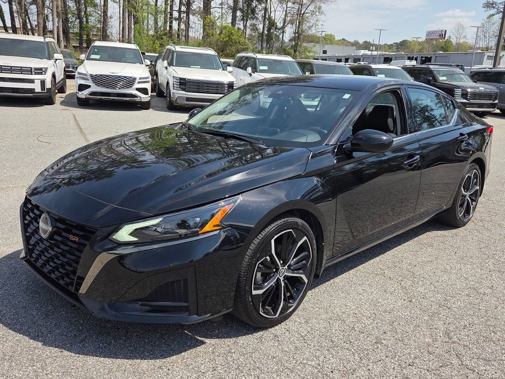 Used 2025 Nissan Altima 2.5 SR image 3