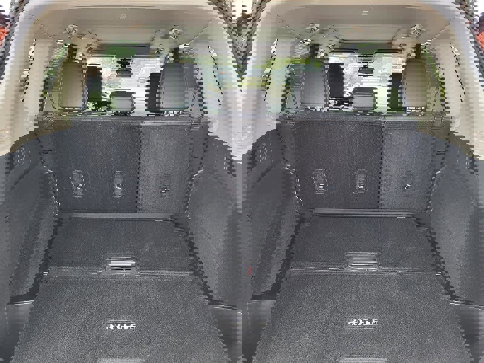 Used 2023 Nissan Rogue Platinum w/ Platinum Premium Package image 12