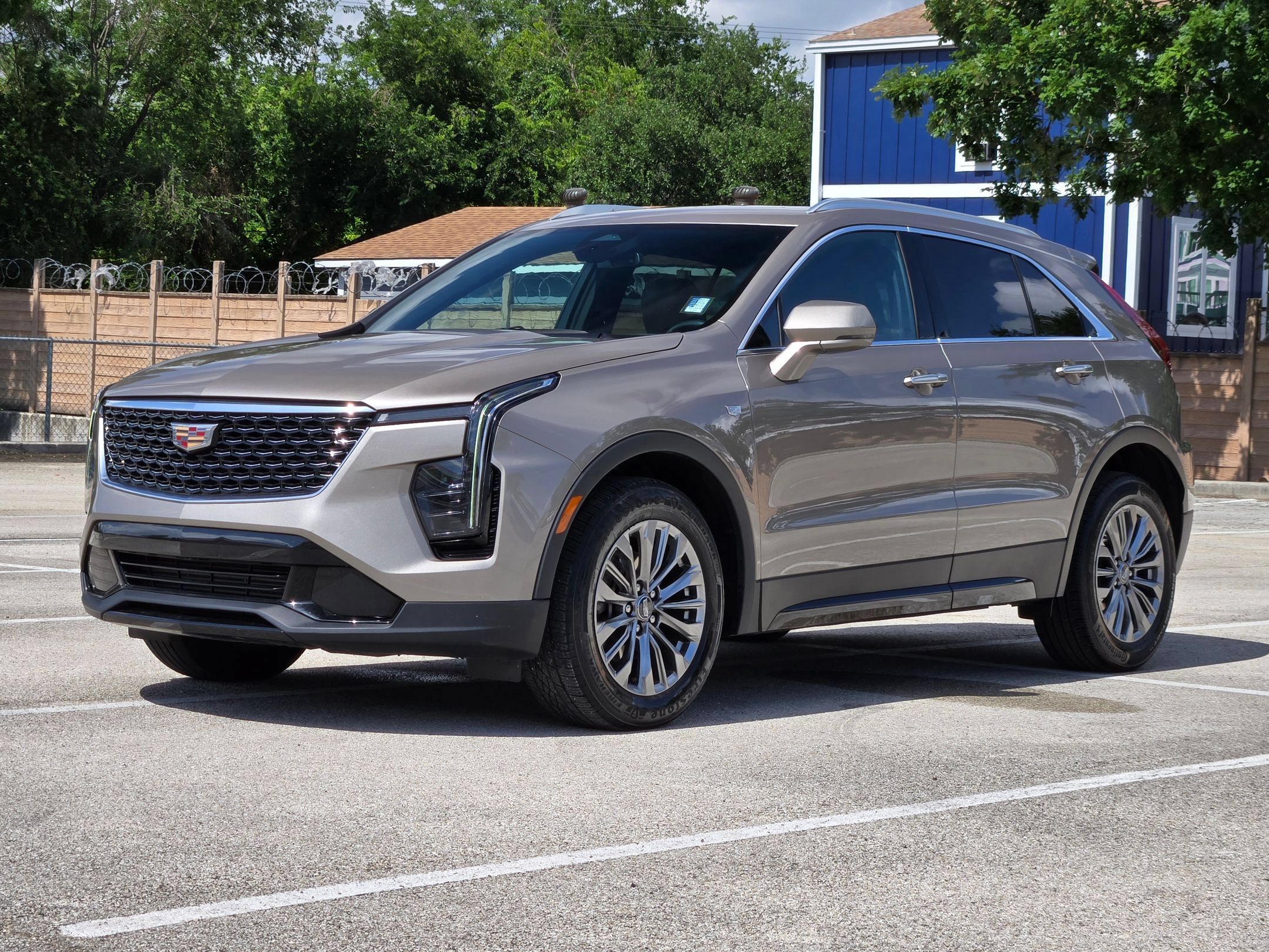 Used 2024 Cadillac XT4 Premium Luxury FWD image 8
