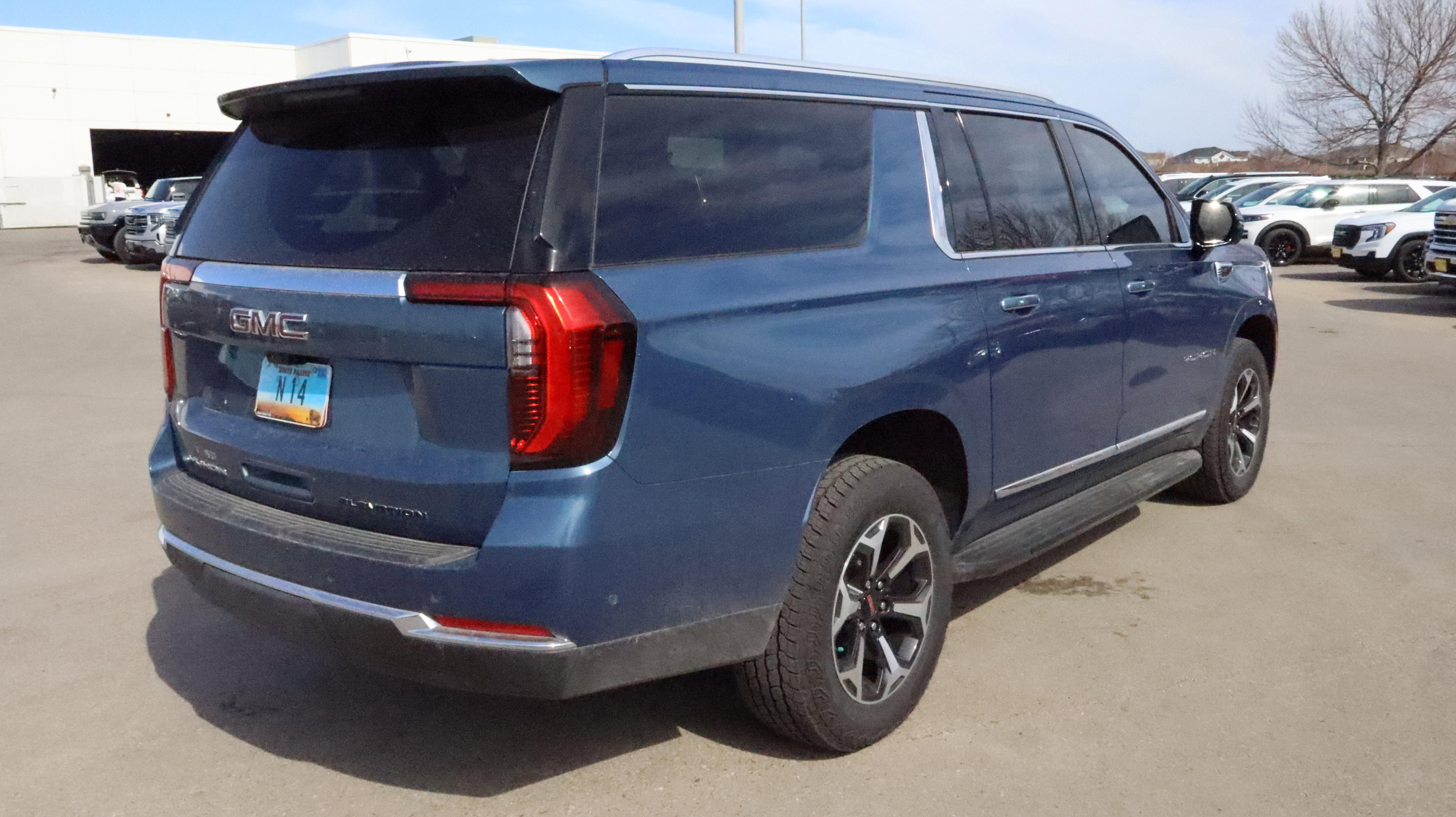 Certified 2026 GMC Yukon XL Elevation w/ Elevation Premium Package AWD/4WD image 7