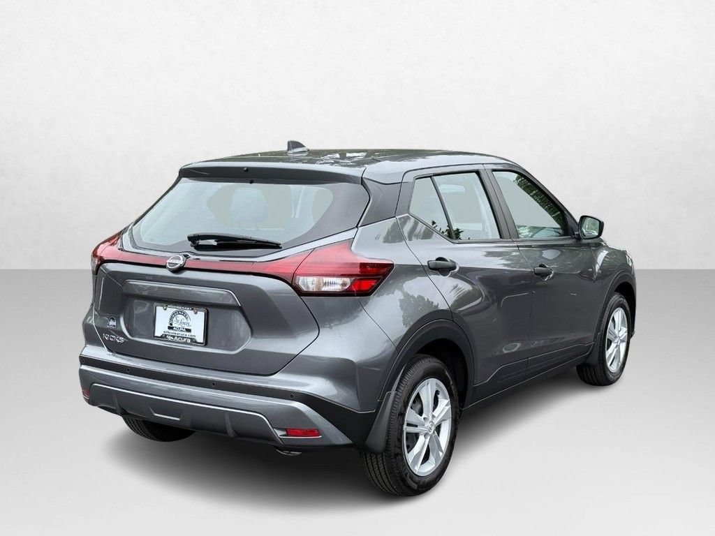 Used 2024 Nissan Kicks S FWD image 8
