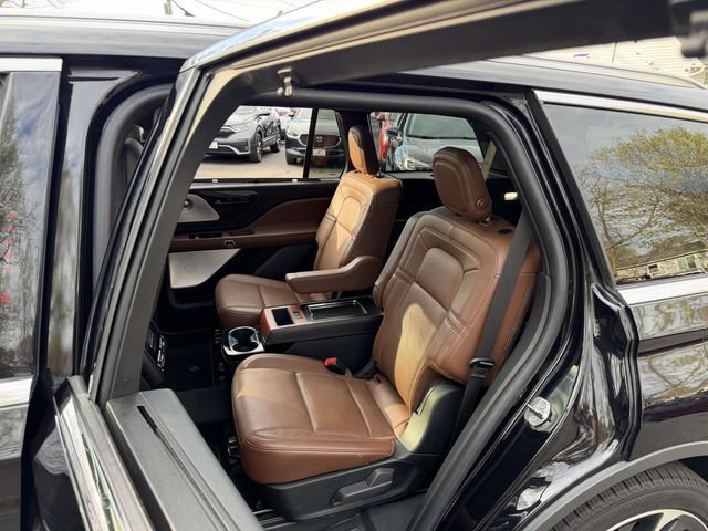 Used 2020 Lincoln Aviator Reserve w/ Equipment Group 202A AWD/4WD image 17