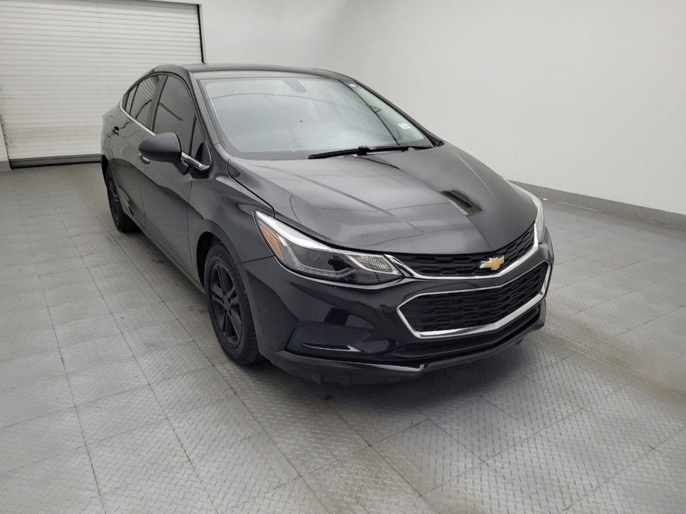 Used 2018 Chevrolet Cruze LT w/ Sun And Sound Package FWD image 13