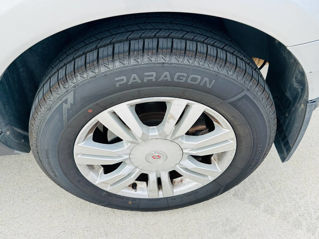 Used 2014 Cadillac SRX Luxury w/ Driver Awareness Package image 28