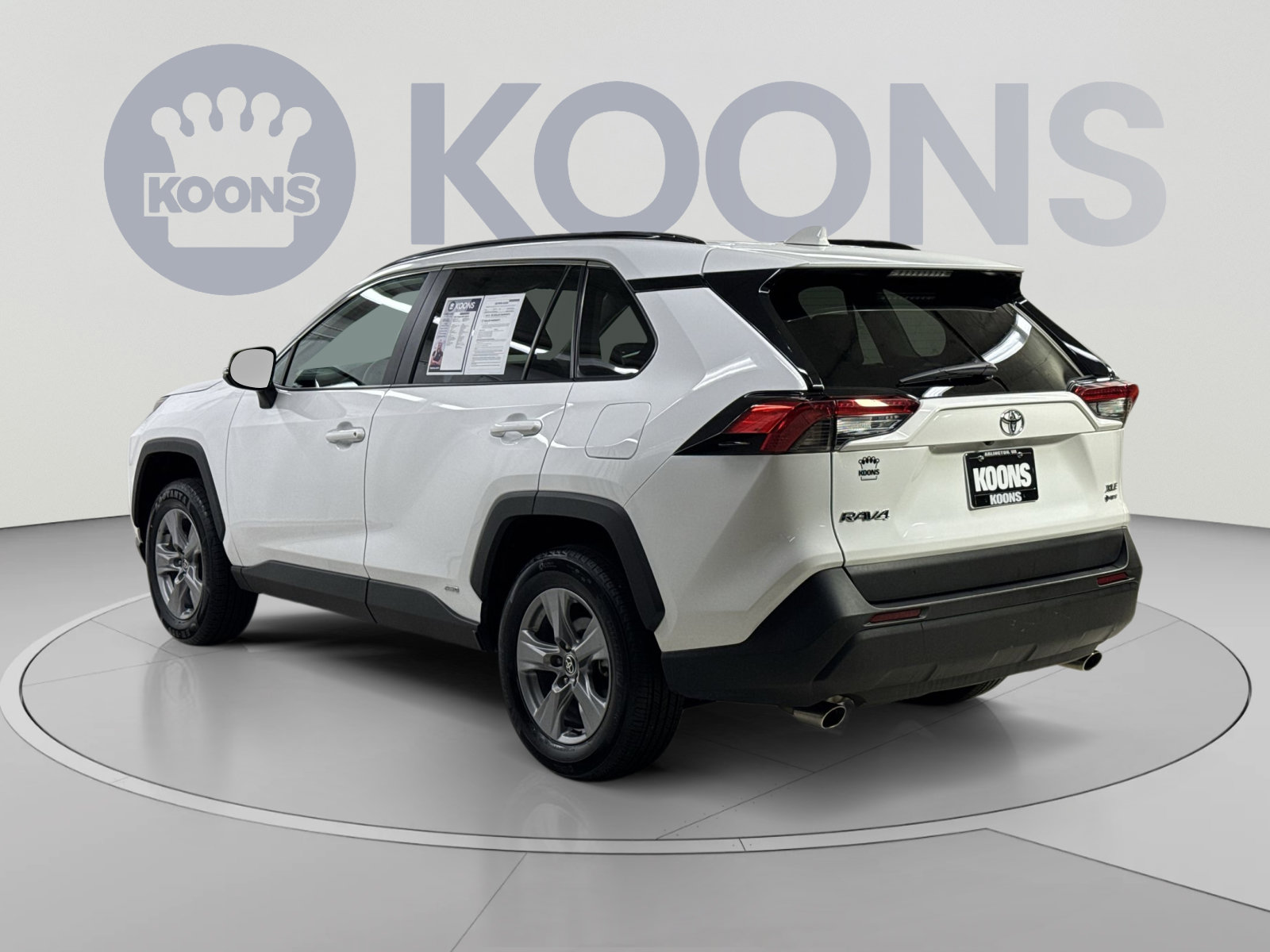 Used 2025 Toyota RAV4 XLE AWD/4WD image 18