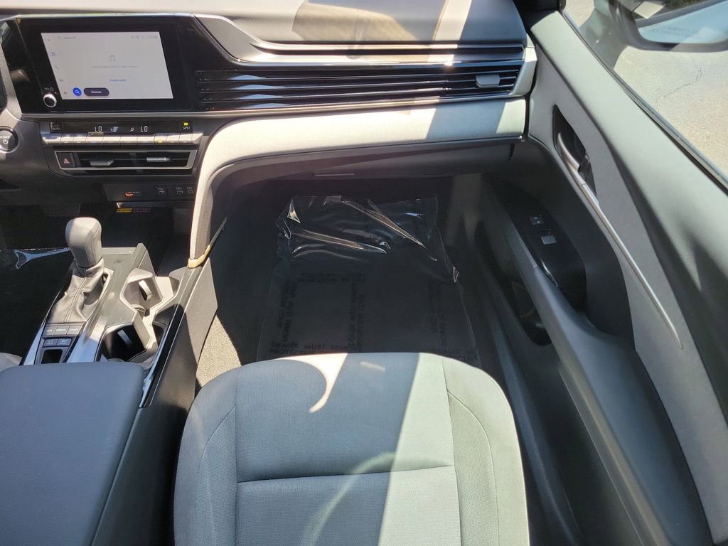 Used 2025 Toyota Camry LE FWD image 15