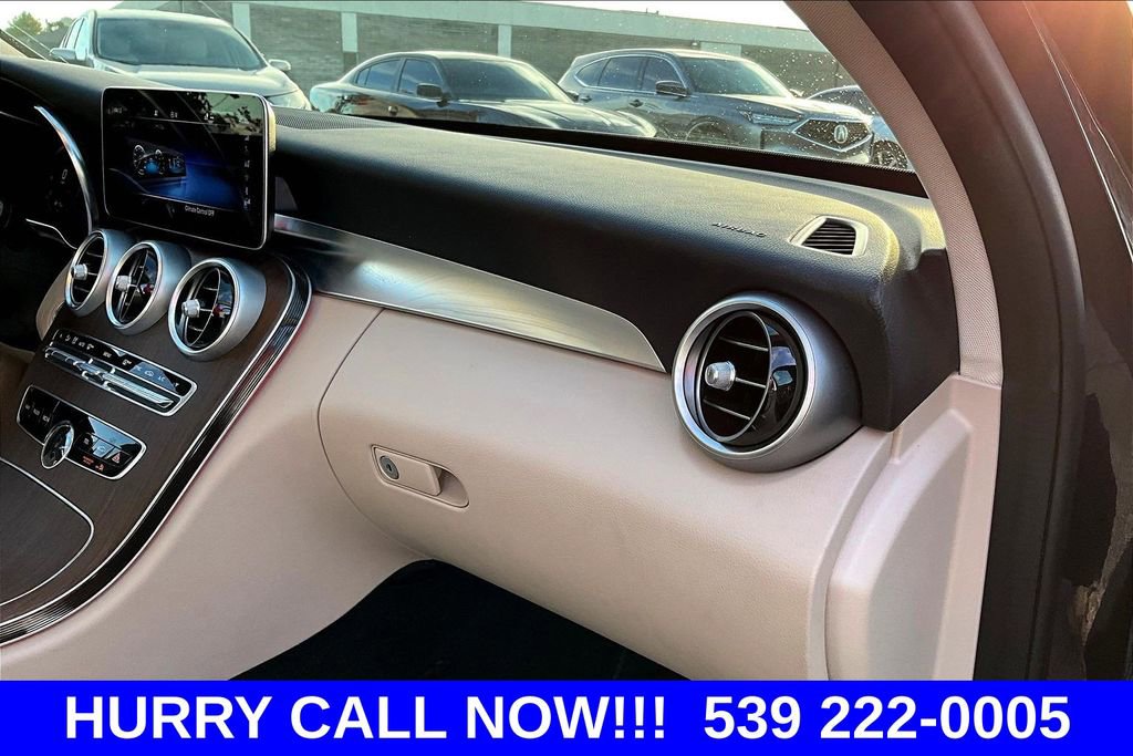 Used 2021 Mercedes-Benz C 300 4MATIC Sedan image 22