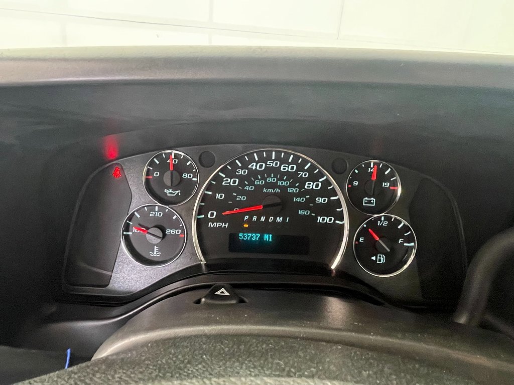 Used 2015 Chevrolet Express 2500 image 18